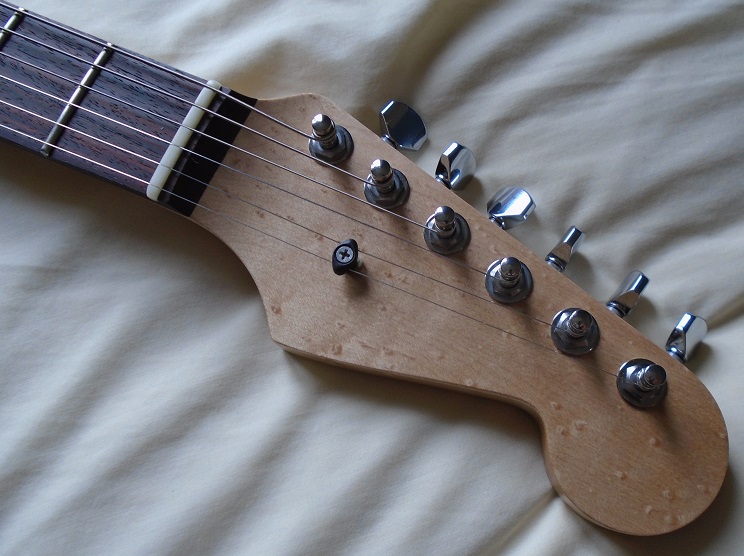 Gold strat partscaster build-080-jpg