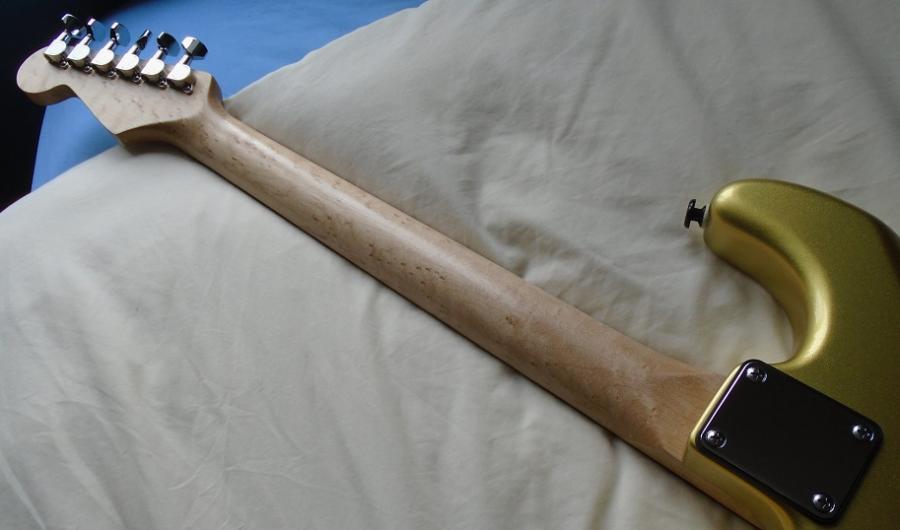 Gold strat partscaster build-085-jpg