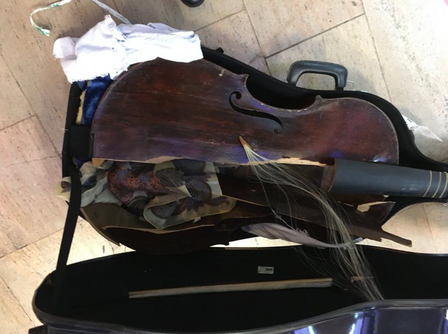 Cheap touring guitar to get close to my Gibson ES-175-viola-da-gamba-alitalia-airlines-1515404444-jpg