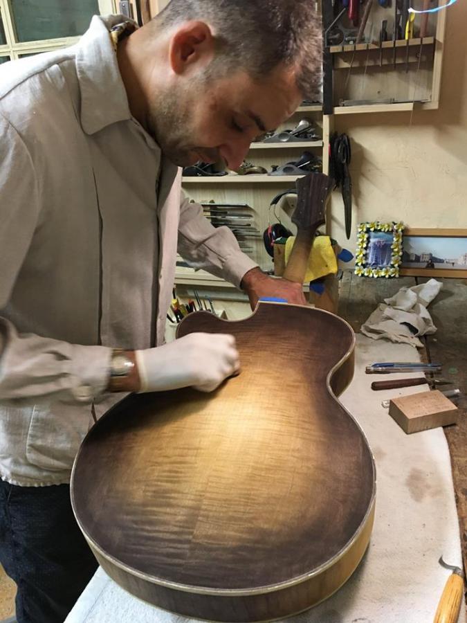 Bryant Trenier Guitars-41513633_2032320443499501_120920736884850688_n-jpg