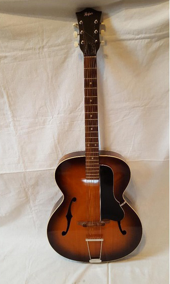 The Loar LH-309 - Bad Guitar?