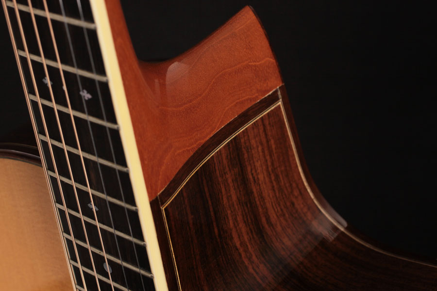 Godin 5th Avenue-graf-1112-det-neckjoint-jpg