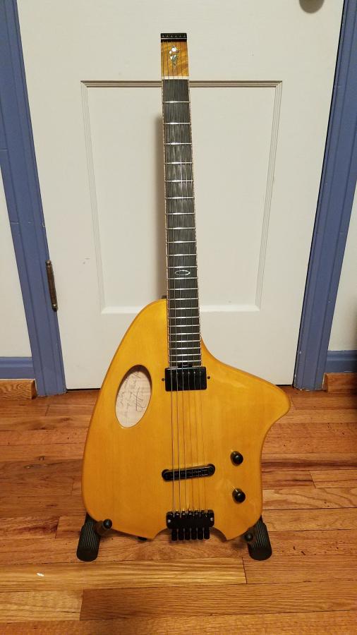 Most comfortable guitar body type for playing sitting down-forshage-jpg