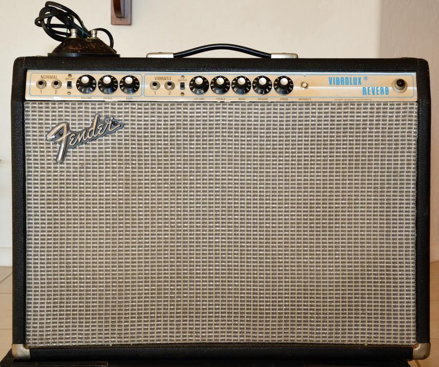 Fender Vibrolux Silverface Reverb-fender-vr-gracie_01-jpg