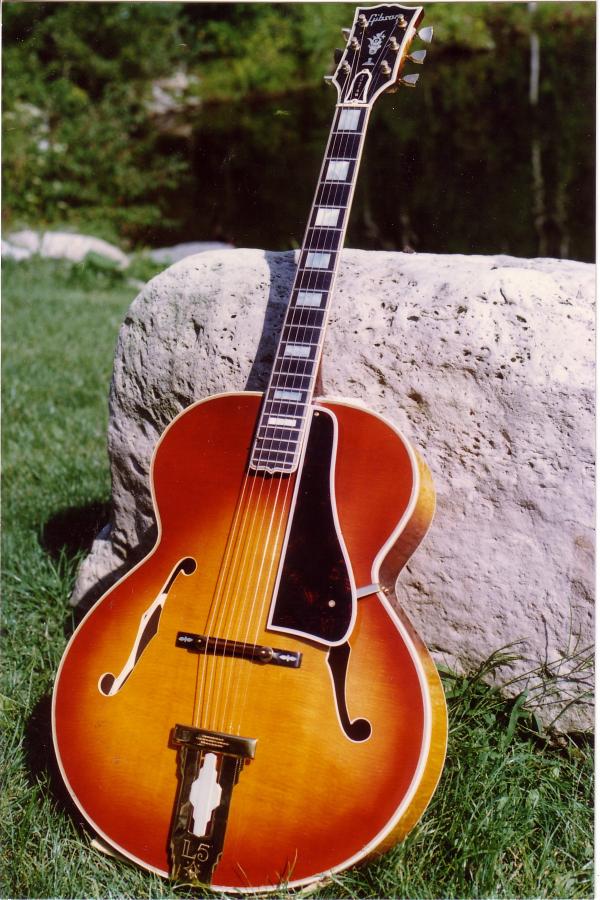 Gibson Johnny Smith Guitars From The Norlin Years-cca9e532-fd9b-4f22-ab0b-8d9357b8aa84-jpg