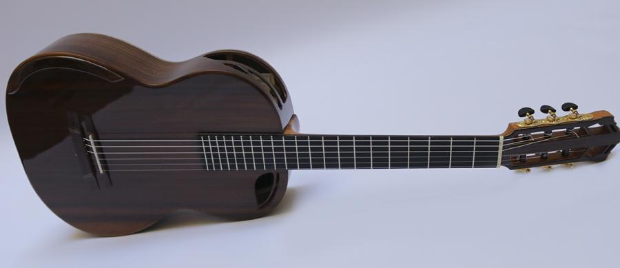 Some fascinating guitars being built here in Guadalajara-modelmx-jpg