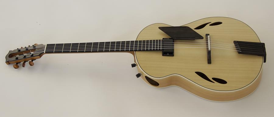 Some fascinating guitars being built here in Guadalajara-modeloarchtop-jpg