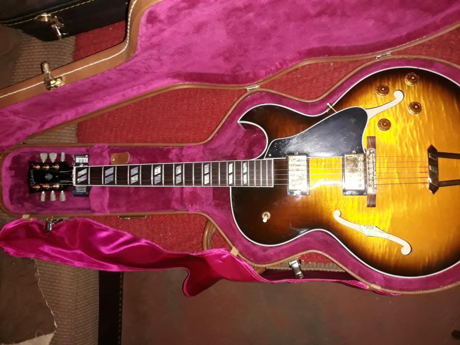Is this a fake Gibson?-20190301_232904-jpg