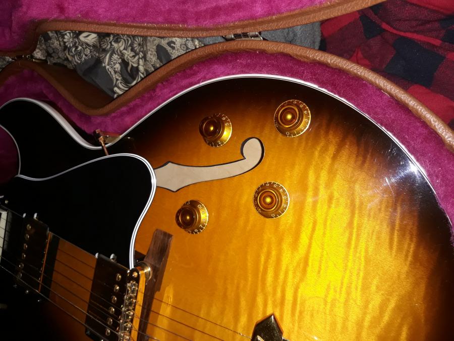 Is this a fake Gibson?-20190308_170044-jpg