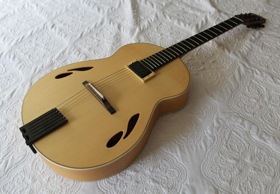 Caro Y Topete Guitar-tandc-fulllength-1000-jpg
