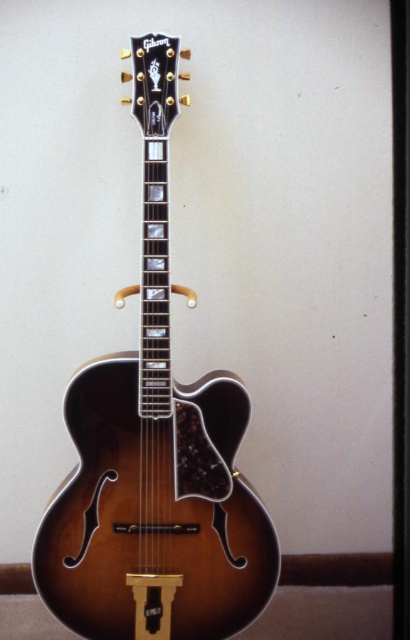 Gibson L-5: Does the model year of a James Hutchins signed L-5 matter?-l-5c-1987-front-jpg