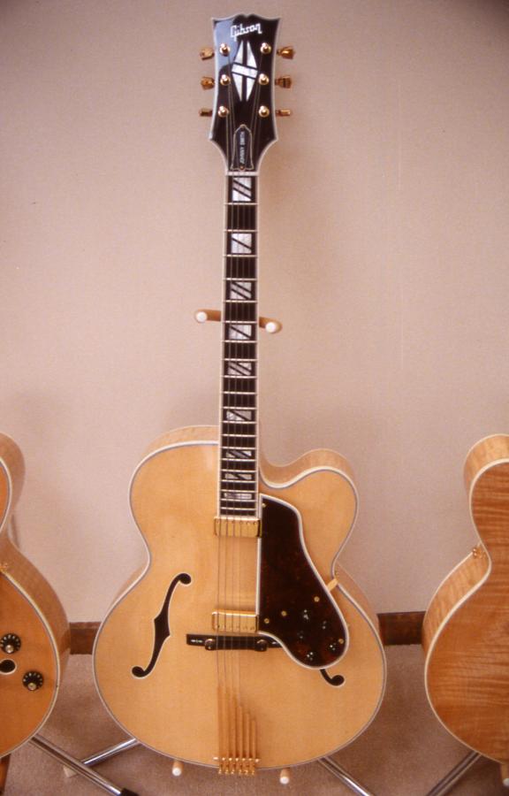Gibson L-5: Does the model year of a James Hutchins signed L-5 matter?-front-jpg