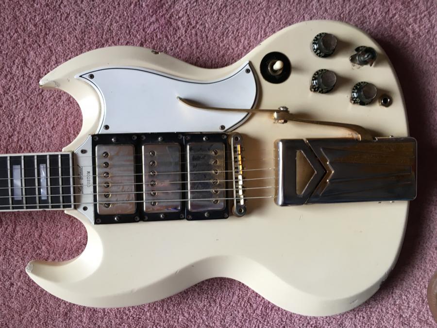 Can anyone identify these 2 vintage Gibson guitars?-58b8dc8b-f558-4ad1-9693-5874aa01ac93-jpg