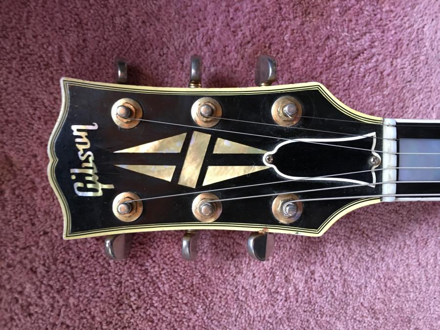 Can anyone identify these 2 vintage Gibson guitars?-e7fa6c11-7dd9-4955-bd7c-8018709c627b-jpg