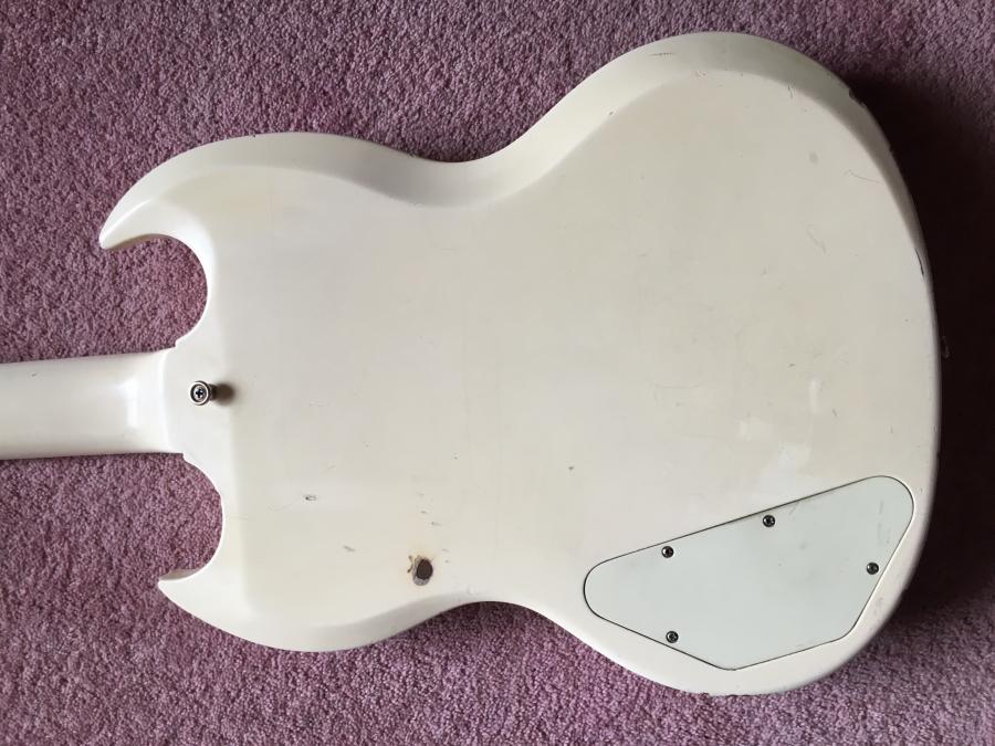 Can anyone identify these 2 vintage Gibson guitars?-d8db0820-61ff-45e7-b6f1-9cb6be417f72-jpg