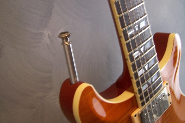Why Gibson Les Pauls Are So Uncomfortable To Play-main-qimg-cc9acc0664160fa95974687621cae954-jpeg