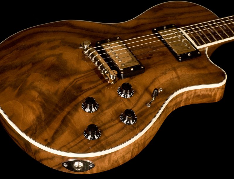 Why Gibson Les Pauls Are So Uncomfortable To Play-wt0a7329_800_zpsd8dd68eb-jpg