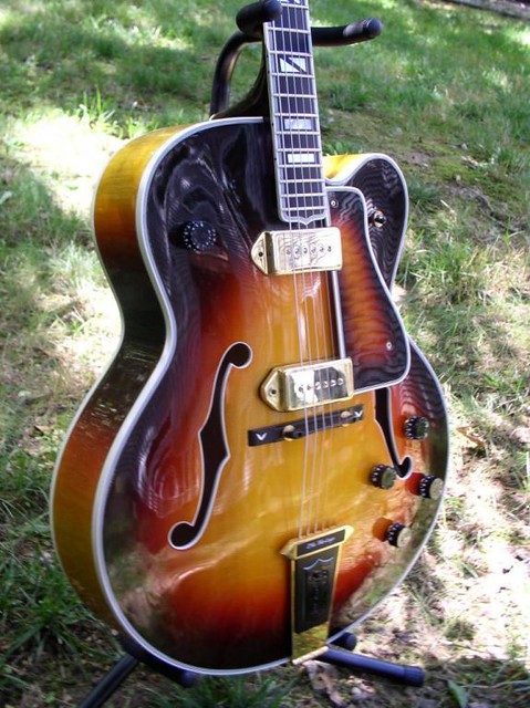 Gibson ES-330 - P90 Pickup Covers-36809658914_9f3ece0eb5_z-jpg