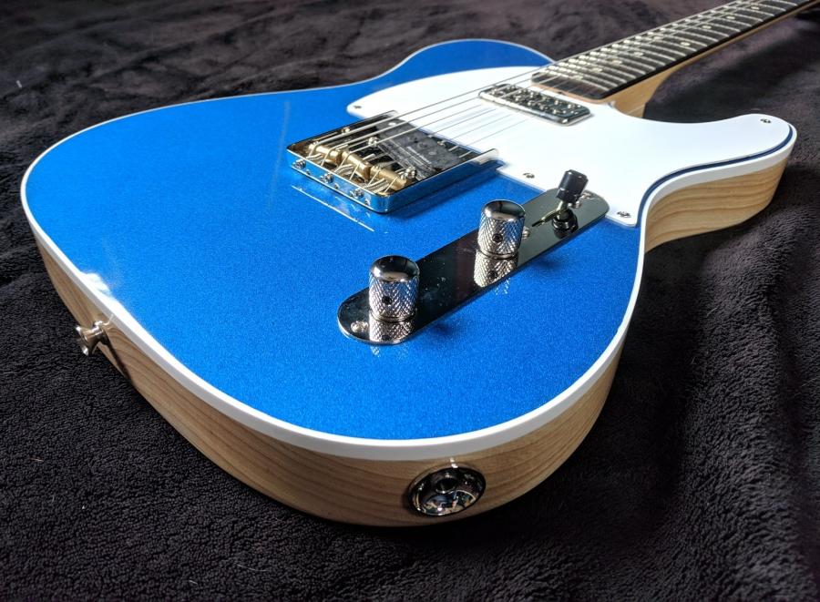 Anyone into Blue Guitars?-img_20181223_103702-jpg