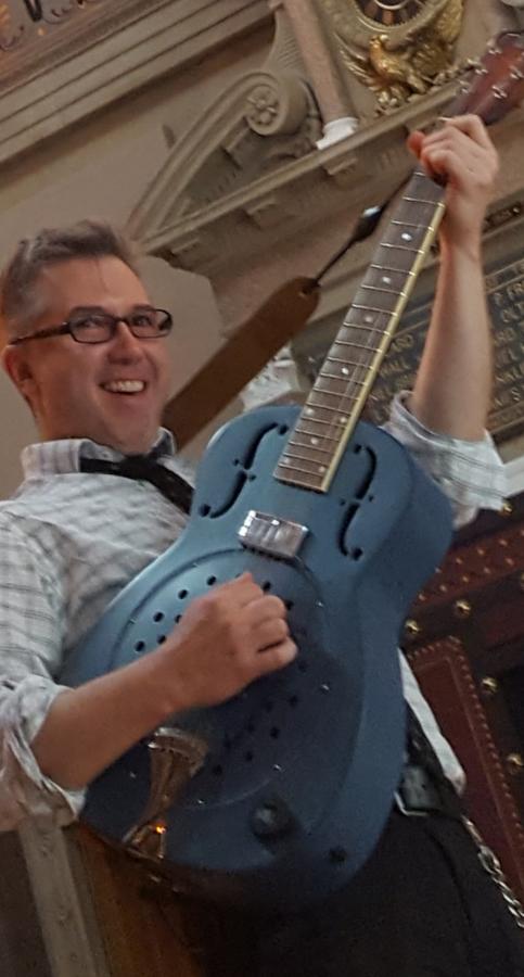 Anyone into Blue Guitars?-20190626_125709-jpg