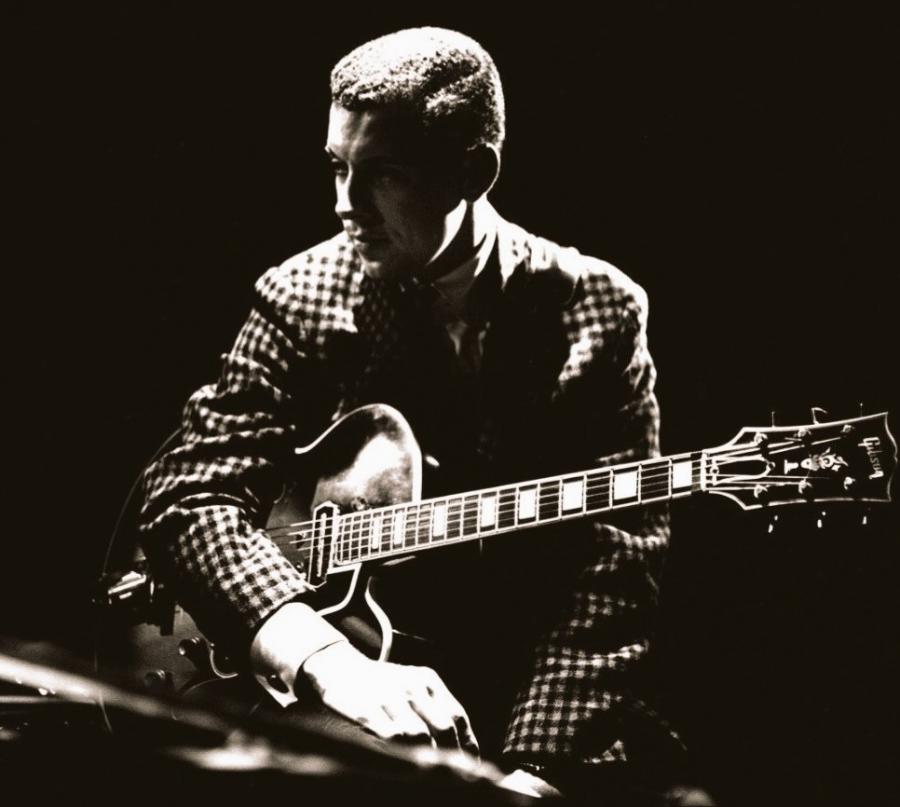 I need a new pickup for my Eastman AR803-kenny-burrell-photo-2-jpg
