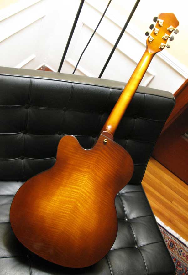 Modern jazz guitars with cello / violin like finish-arch46b-jpg