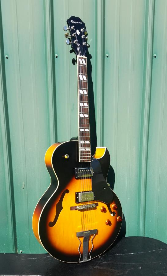 Cheap touring guitar to get close to my Gibson ES-175-a1509ec7-9c4f-432f-bcb3-5af557a2ec89-jpg
