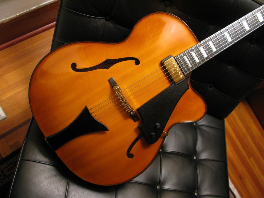 Modern jazz guitars with cello / violin like finish-img_1725-jpg