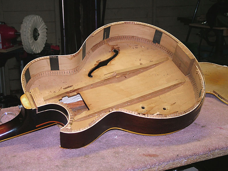 Nitro blemish on a vintage Gibson - value?-billybean1-jpg