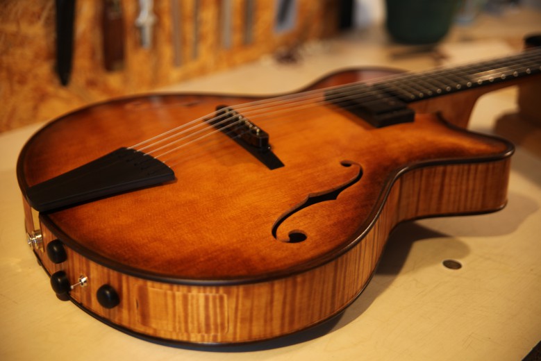 A really lovely archtop by Frech Luthier Adrien Collet-adrien-collet-fine-line-side-jpg