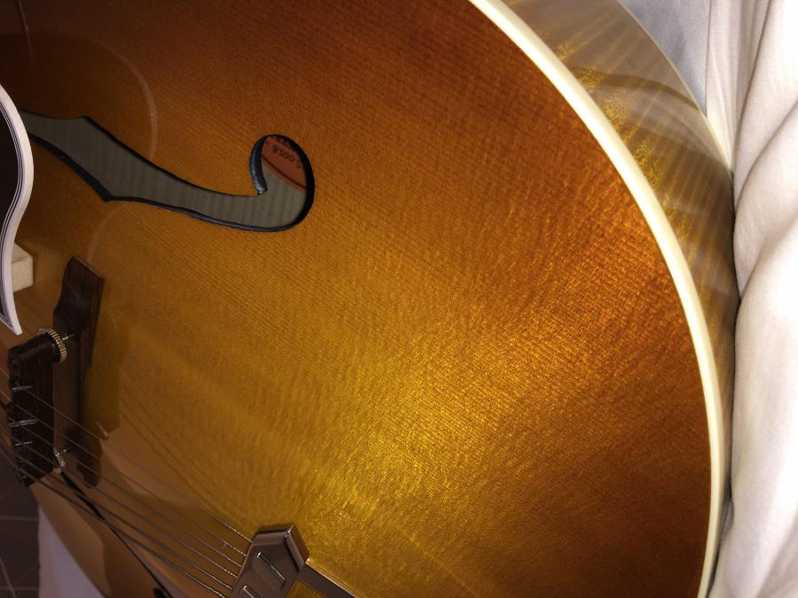 Gibson Solid Formed - Sunrise Tea Burst-1638a03e-b476-407c-a26d-9a2a25498136-jpg