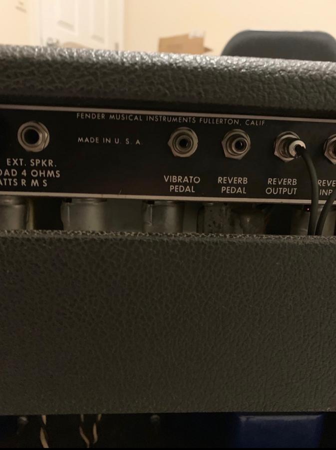 Fender Vibrolux Silverface Reverb-fullsizerender-1-jpg