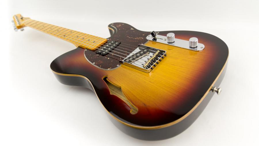 G&amp;L Bluesboy vs Fender Telecaster-gl-asat-classic-bluesboy-jpg