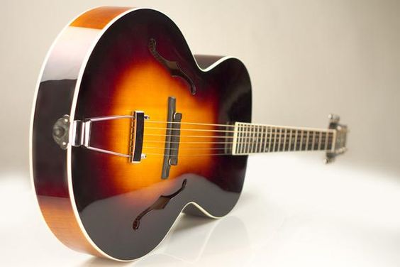 Acoustic Guitars that are &quot;Voiced&quot; for Jazz?-loar-lh-300-jpg