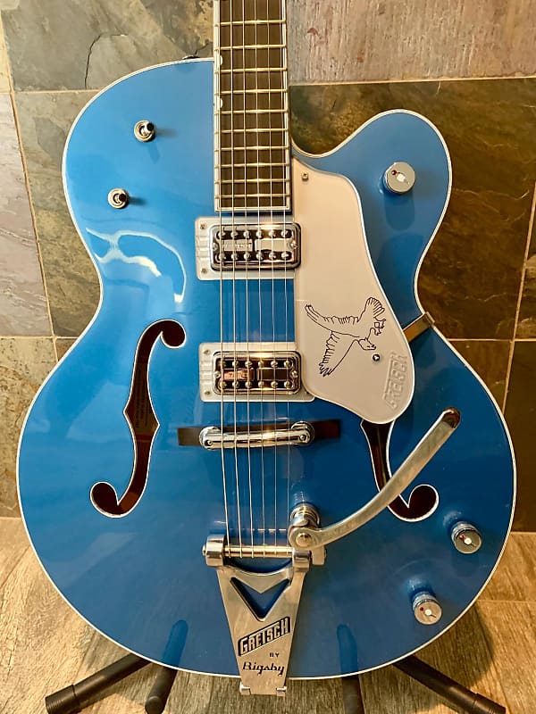 Anyone into Blue Guitars?-ry7obafznaqqgroczgva-jpg