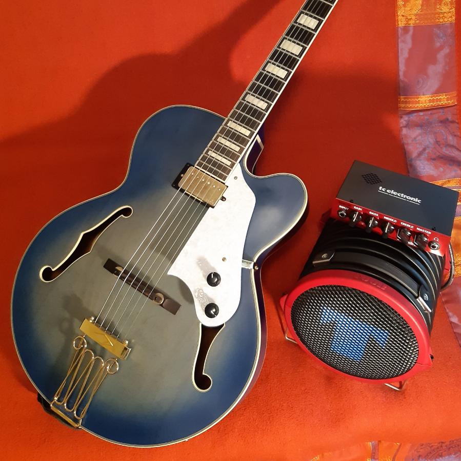 Anyone into Blue Guitars?-toob-6-5-afj-91-jpg