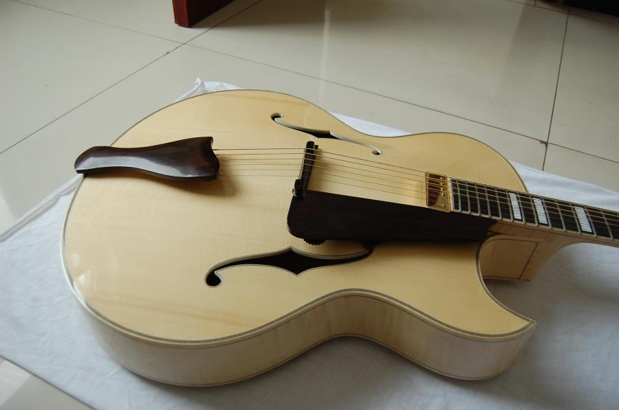 Case problem with Yunzhi 18-inch archtop-dsc_0009-jpg