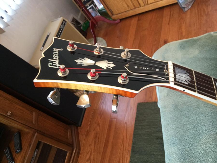 Different versions of Gibson’s “Open Book” headstock...?-28351b65-b81b-4e8f-8a57-8d406189ba74-jpg