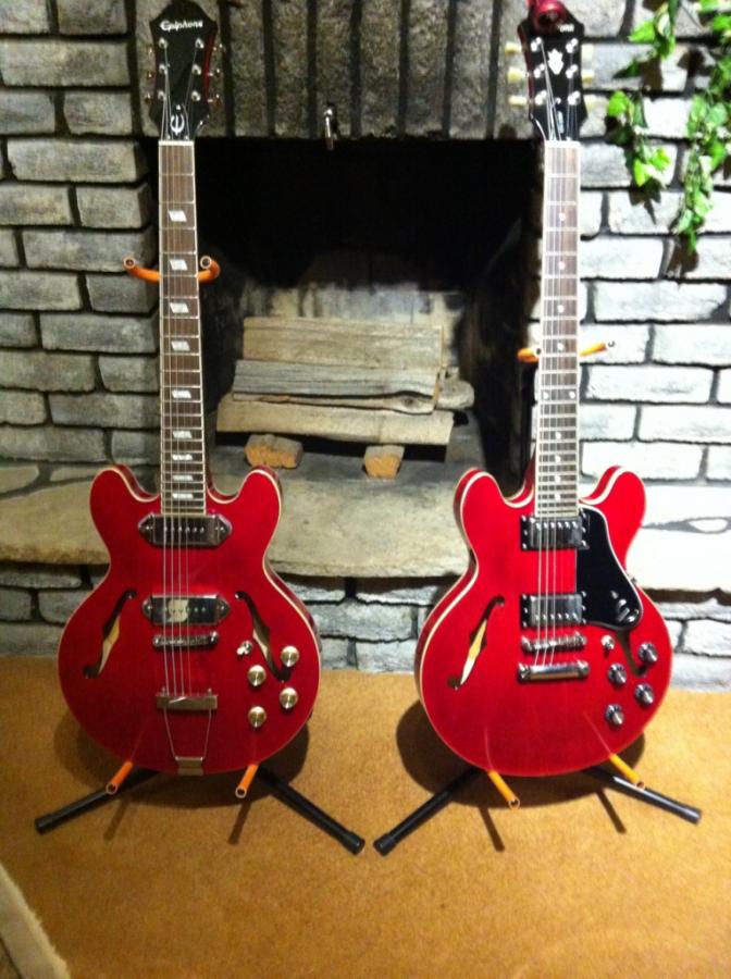 Epiphone Casino-both-red-epis-jpg