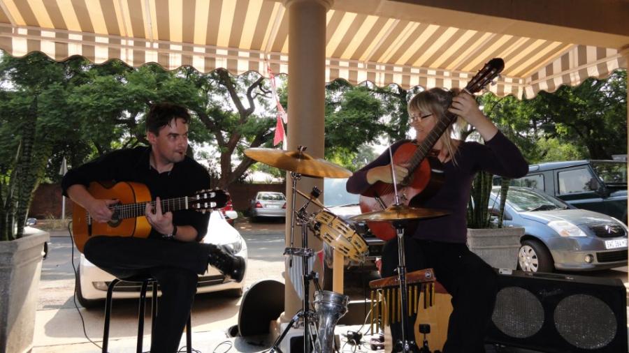 How many people here play nylon string guitar?-535896_10151302123726930_843055768_n-jpg