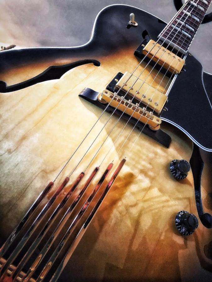 Interesting Gibson ES-175-6b7191bc-60e1-4100-8919-cc1bc1cbcf80-jpg