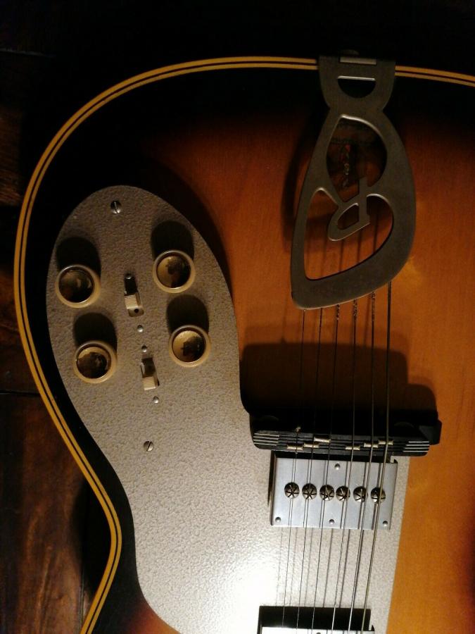 Kay Barney Kessel K6700 ('56-60) - Any Info?-roger-electric-sunburst-mid-1950s-c-jpg