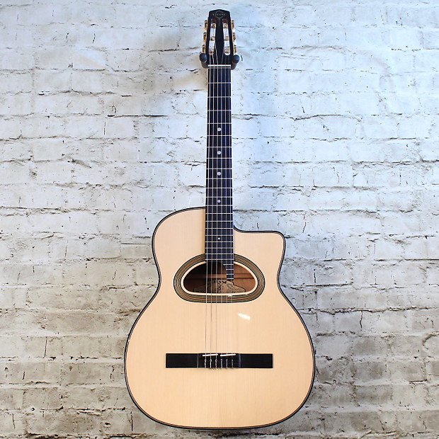 Nylon String Gypsy Jazz Guitars?-gitane-dg-560-jpg