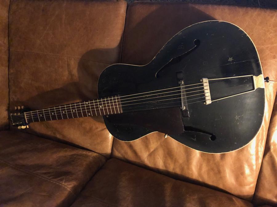 Show Me Your Black Archtop-35-gibson-black-l-30-jpg