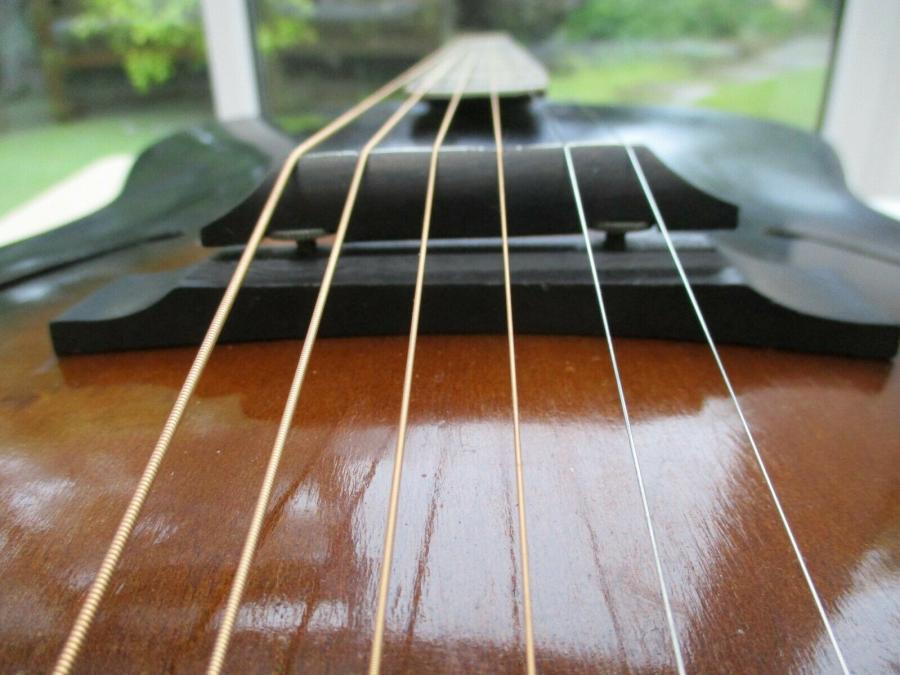 Help me identify this old archtop-dixie_01_09-jpg