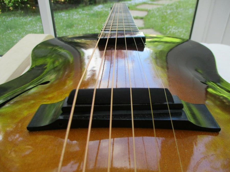 Help me identify this old archtop-schonbach_nn_29_09-jpg