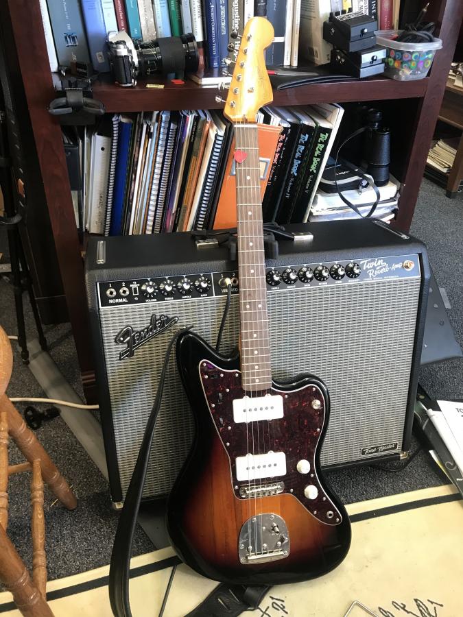 Does anybody use a Fender Jazzmaster for jazz?-img_6171-jpg