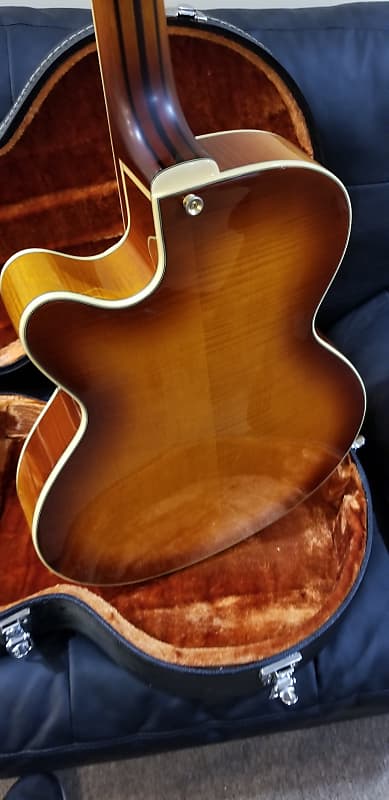 Picked up an interesting archtop - Barrington bgw-700-toloac0dvfbmtpbftrvr-jpg