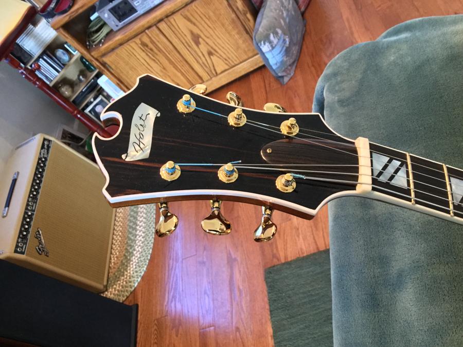 Are Stephen Holst Guitars Good?-8f40f0e6-f281-4f94-9c35-74671cbcedf8-jpg