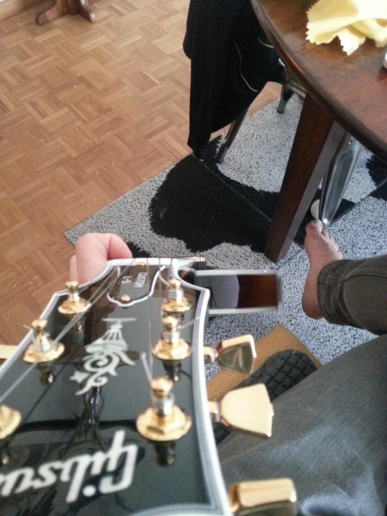Gibson L-5CT - Slight neck issue-20130627_181013_zps0dc34681-jpg
